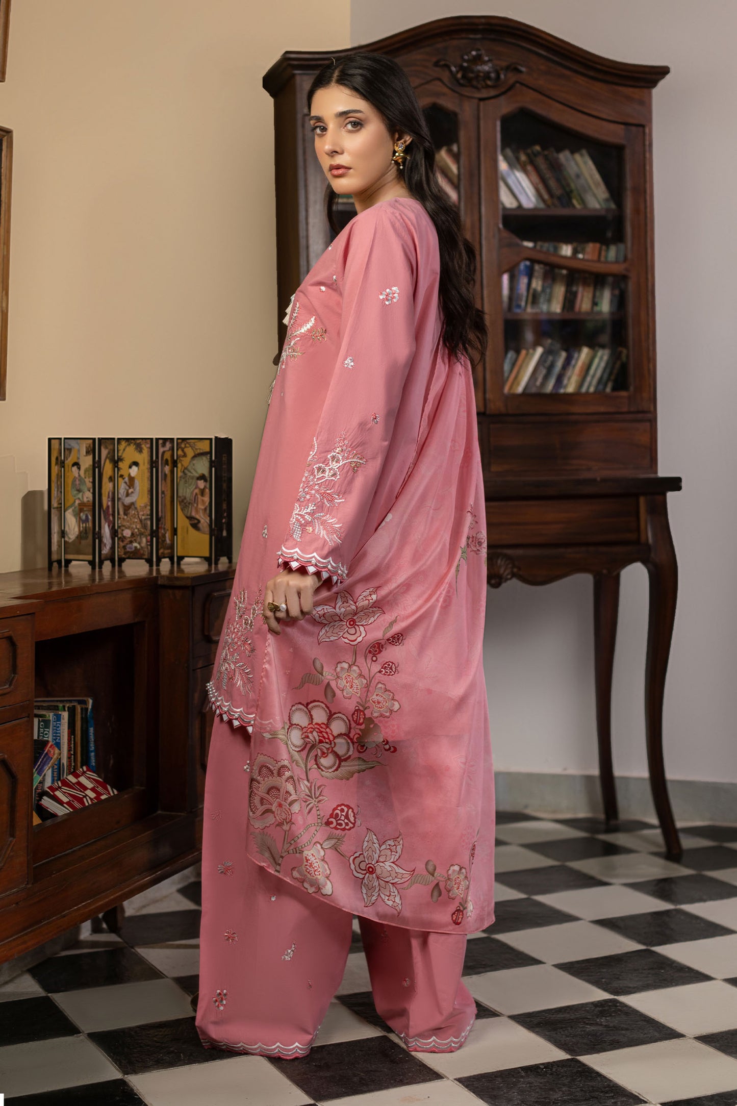 Crepe Pink Embroidered Cambric Cotton Suit – view 2