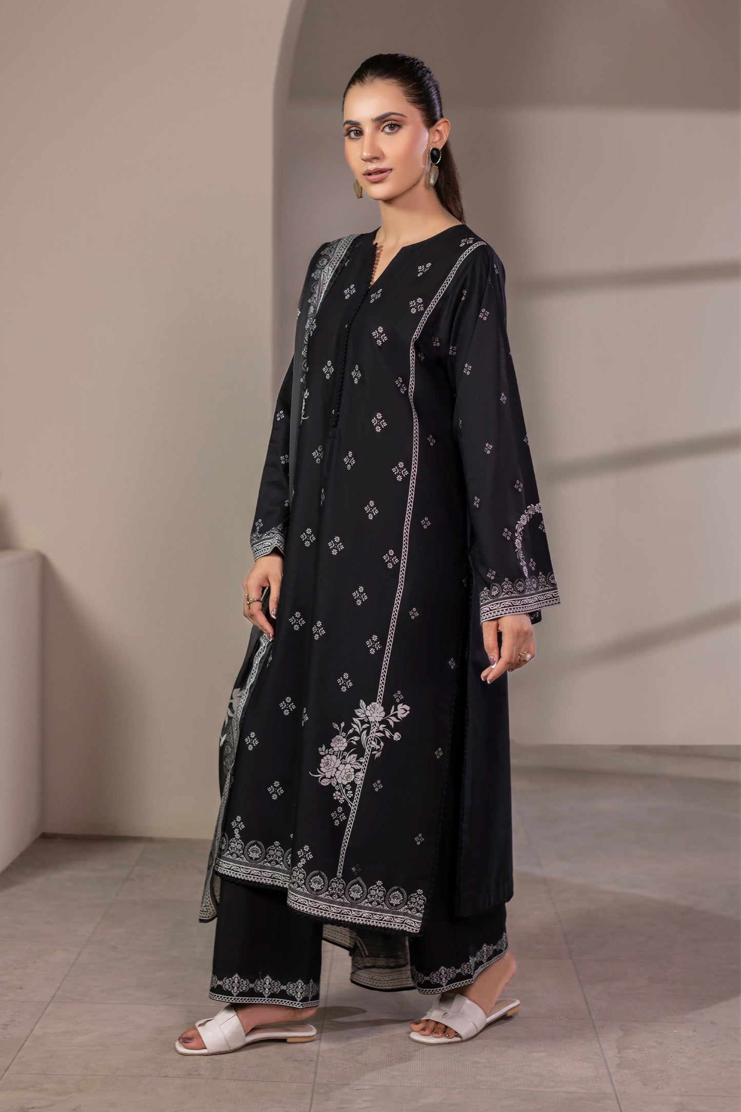 Black Embroidered Cotton Suit 01 – view 1