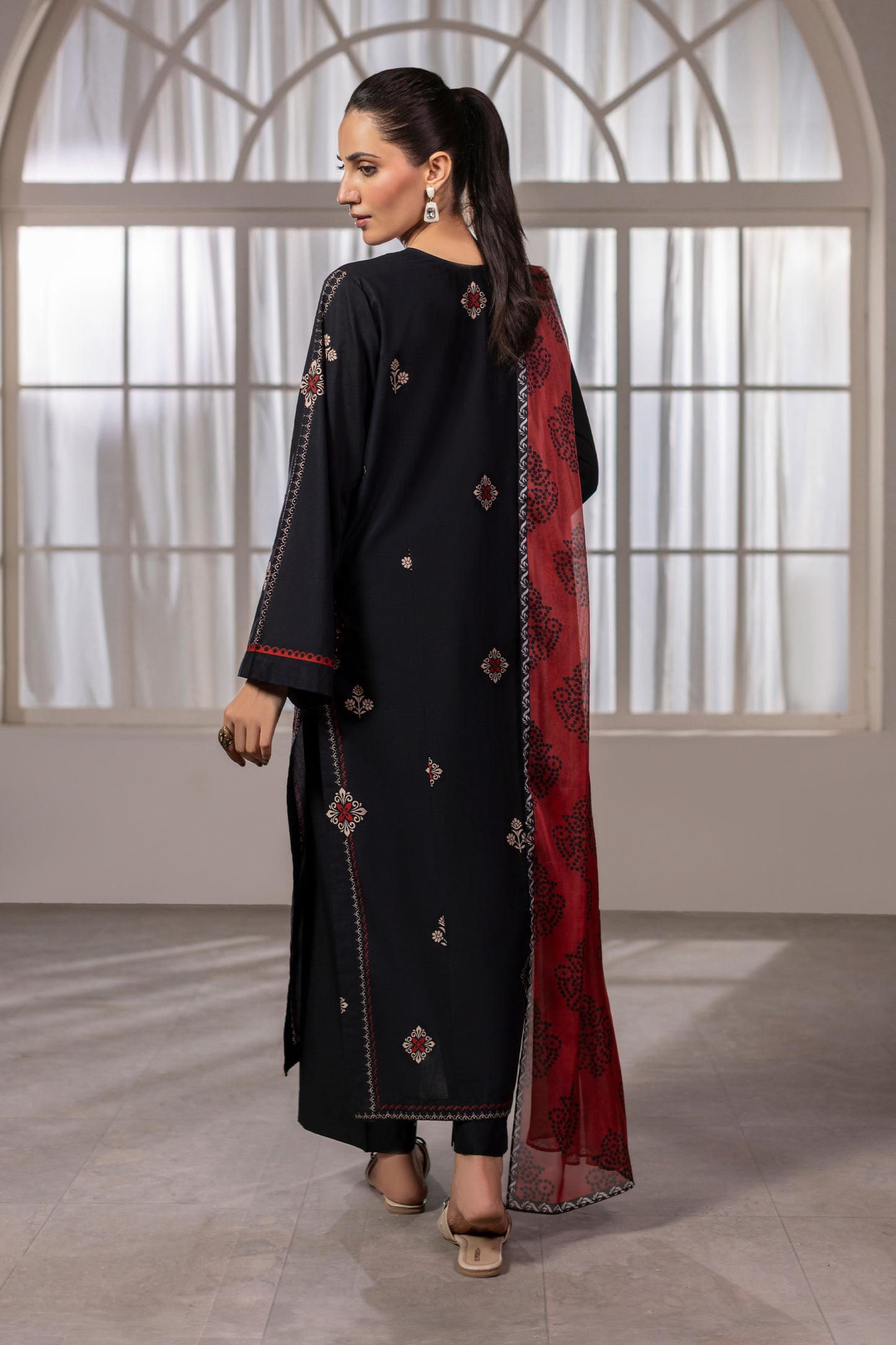 Black Embroidered Cotton Suit 02 – view 2