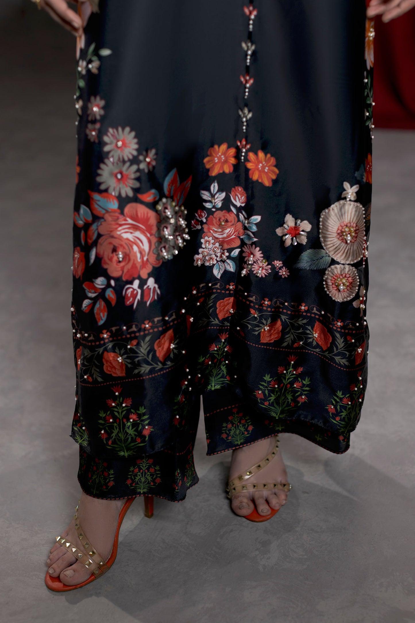 Midnight Flora Shamoze Silk Suit – view 3