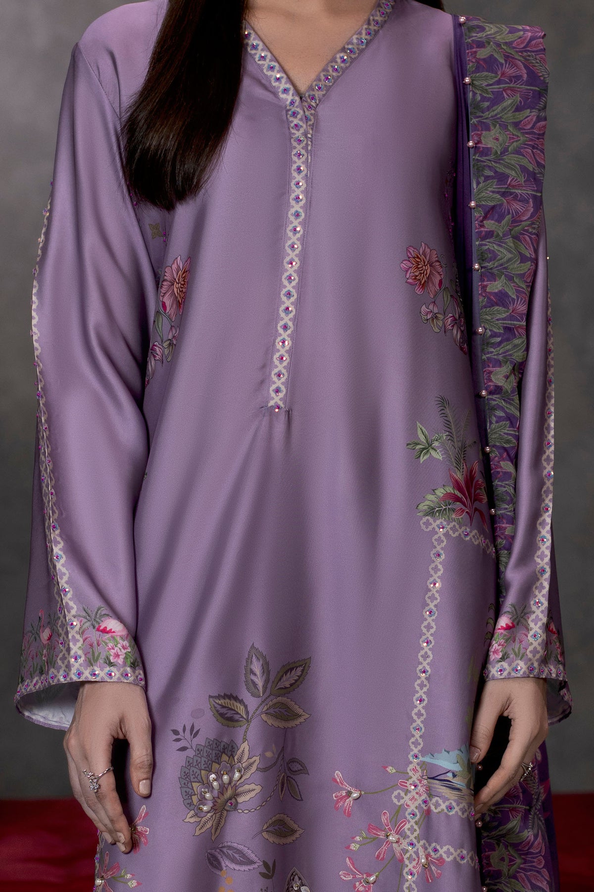 La Rosée Shamoze Silk Suit – view 4