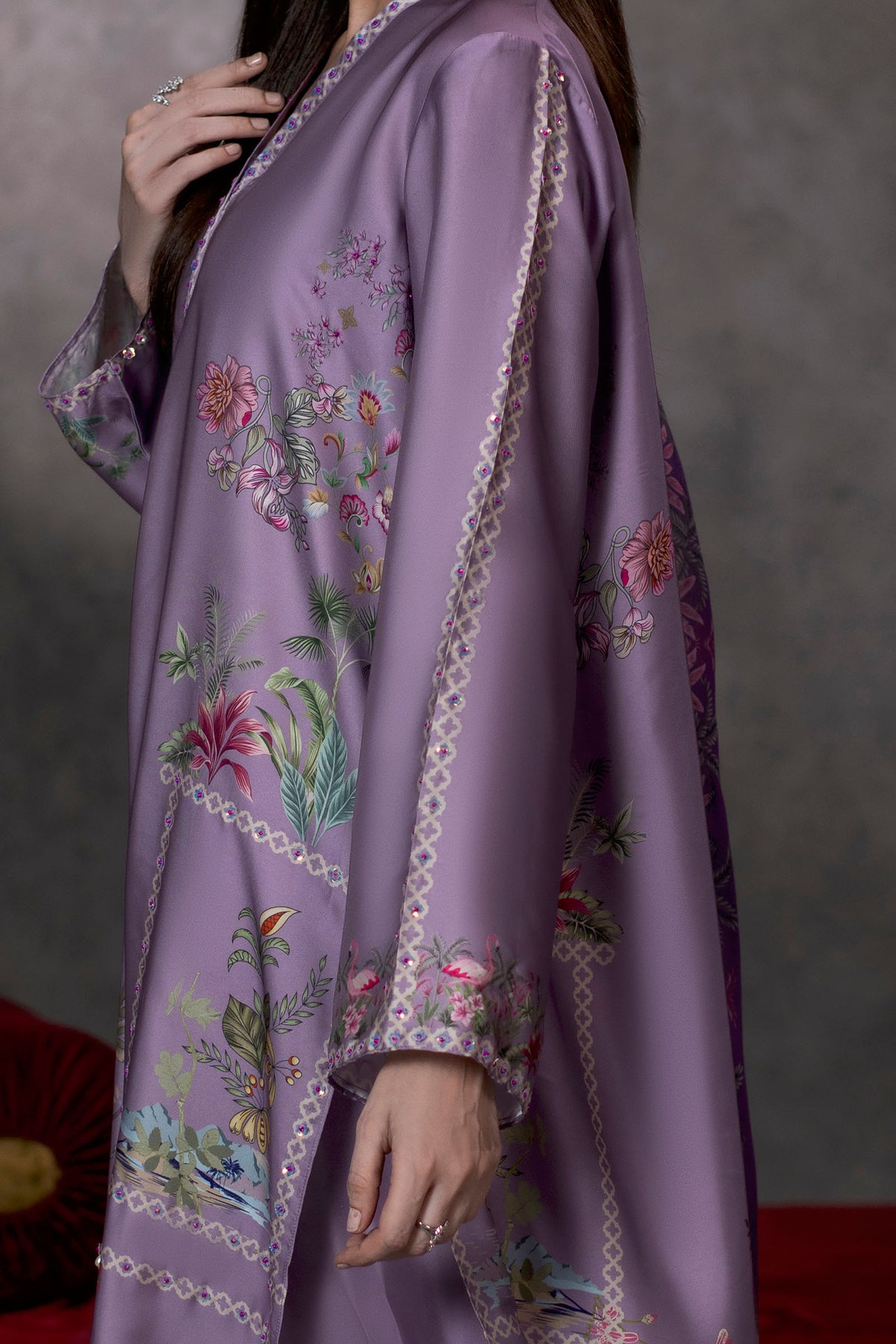 La Rosée Shamoze Silk Suit – view 5